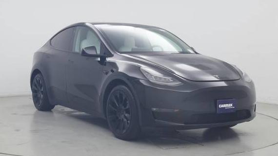 TESLA MODEL Y 2021 5YJYGDEE2MF152475 image